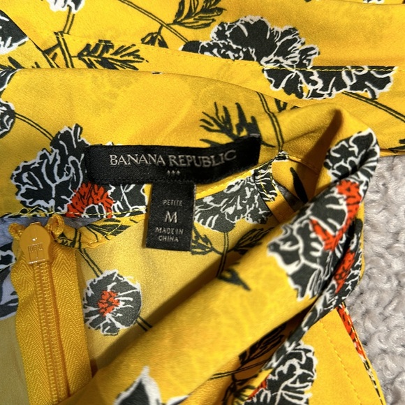 BANANA REPUBLIC women’s top size medium - Picture 3 of 5